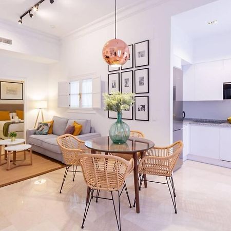 Mumu Luxury Suite Lirio Севиля Екстериор снимка