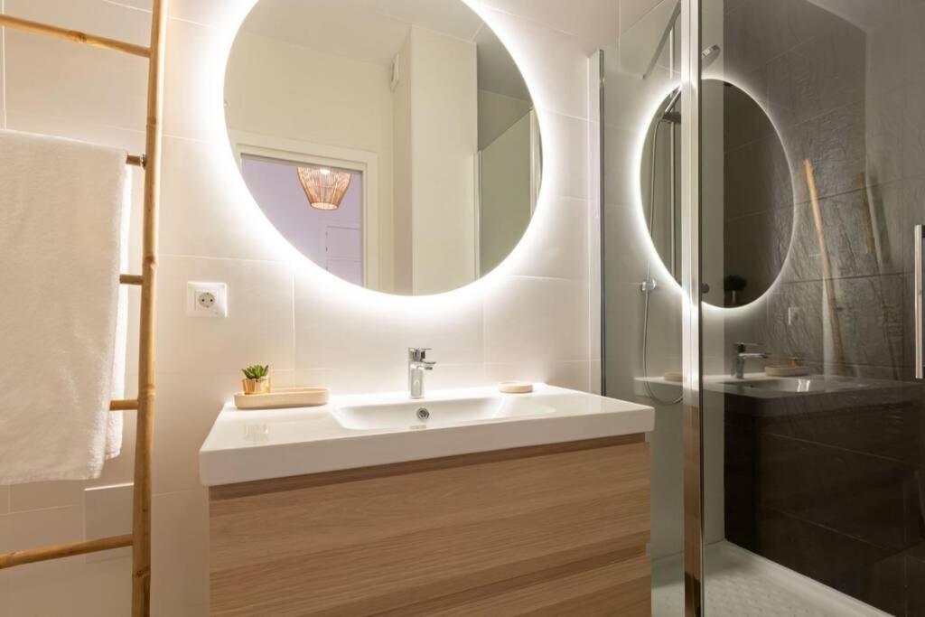 Mumu Luxury Suite Lirio Севиля Екстериор снимка