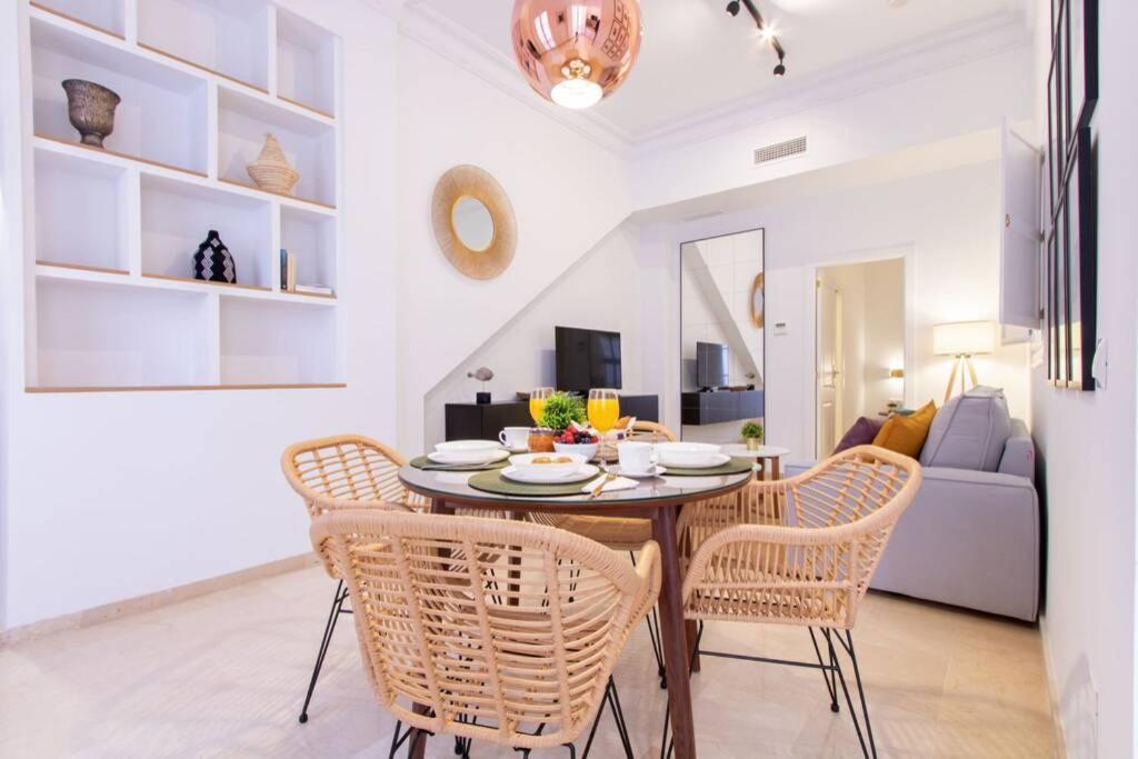 Mumu Luxury Suite Lirio Севиля Екстериор снимка