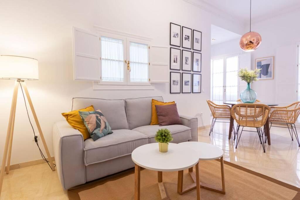 Mumu Luxury Suite Lirio Севиля Екстериор снимка