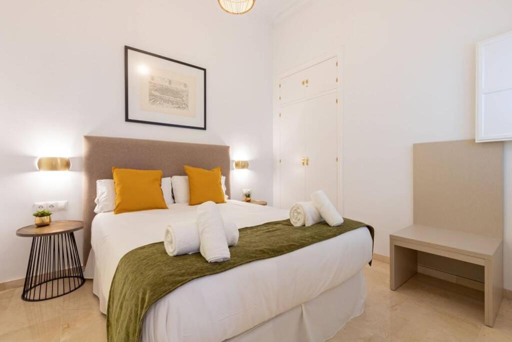 Mumu Luxury Suite Lirio Севиля Екстериор снимка