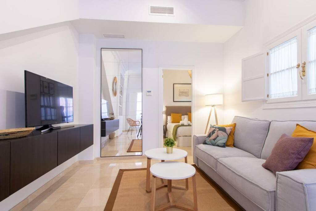 Mumu Luxury Suite Lirio Севиля Екстериор снимка